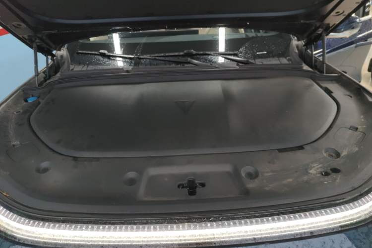 Used Deepal S09 2025 Four-Wheel Drive Ultra+ Custom Edition Engine Bay