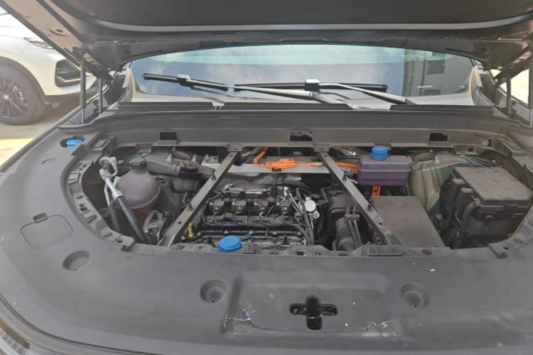 Used Deepal S09 2025 Four-Wheel Drive Ultra+ Custom Edition Engine Bay