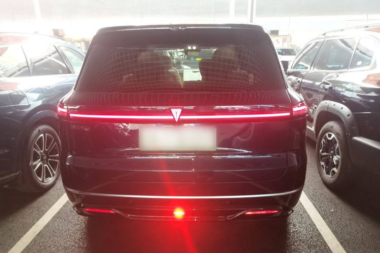 Used Deepal S09 2025 Four-Wheel Drive Ultra+ Custom Edition Exterior 4