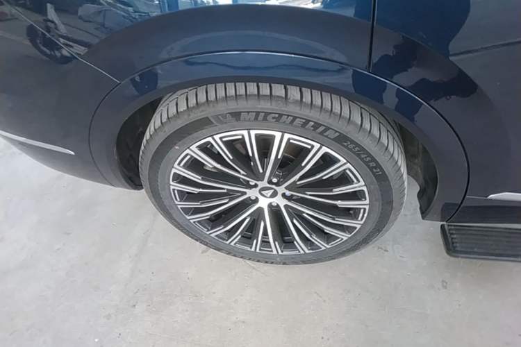 Used Deepal S09 2025 Four-Wheel Drive Ultra+ Custom Edition Exterior 5