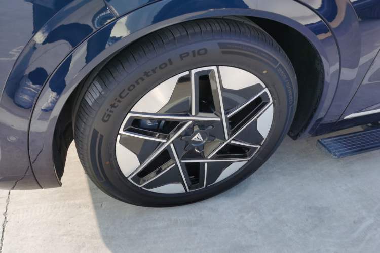 Used Deepal S09 2025 Rear-Drive Ultra+ Exterior 7