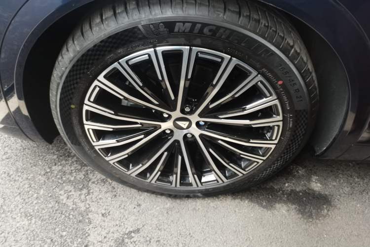 Used Deepal S09 2025 Four-Wheel Drive Ultra+ Custom Edition Exterior 7