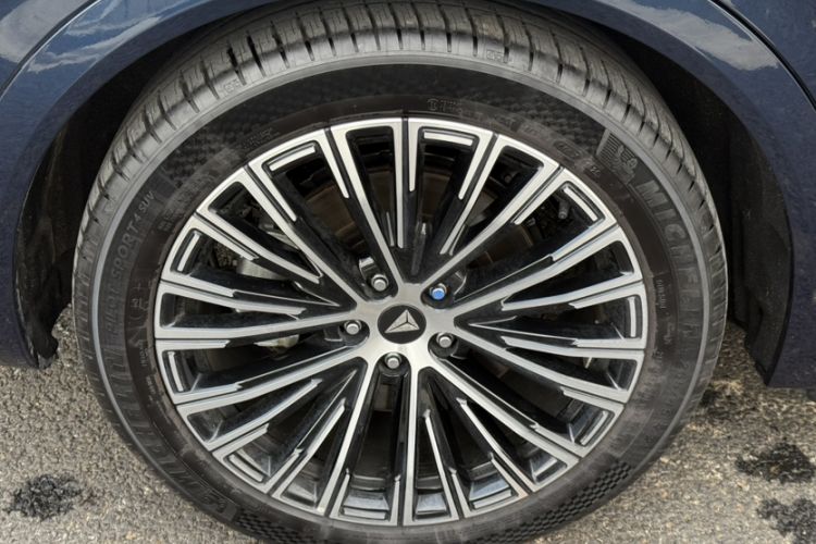 Used Deepal S09 2025 Four-Wheel Drive Ultra+ Custom Edition Exterior 9