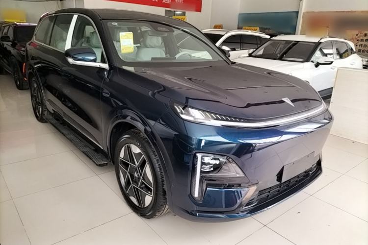 Used Deepal S09 2025 Rear-Drive Max Front Right 45 Deg