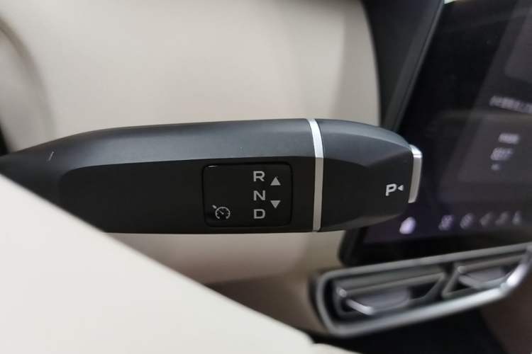 Used Deepal S09 2025 Four-Wheel Drive Ultra+ Custom Edition Gear Lever