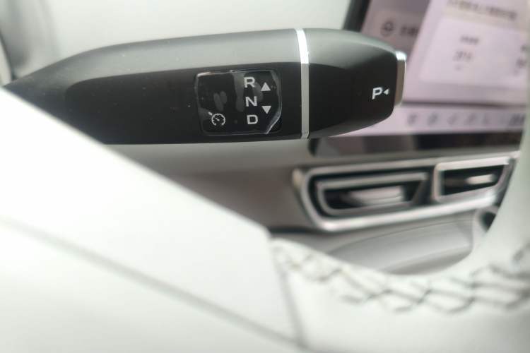 Used Deepal S09 2025 Rear-Drive Ultra Gear Lever