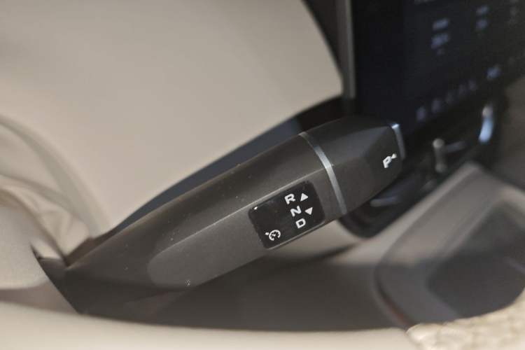Used Deepal S09 2025 Four-Wheel Drive Ultra+ Custom Edition Gear Lever