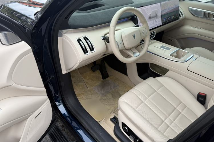 Used Deepal S09 2025 Four-Wheel Drive Ultra+ Custom Edition Interior 13