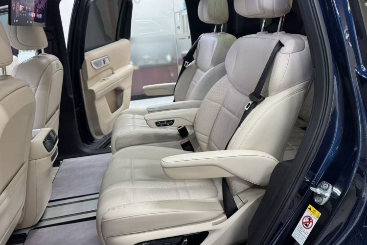 Used Deepal S09 2025 Four-Wheel Drive Ultra+ Custom Edition Interior 2
