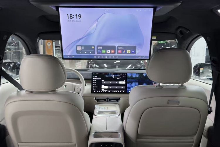 Used Deepal S09 2025 Four-Wheel Drive Ultra+ Custom Edition Interior 3