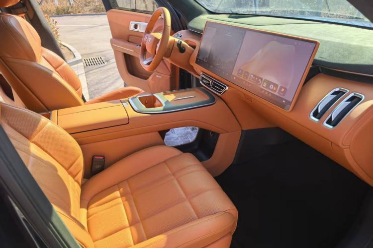 Used Deepal S09 2025 Four-Wheel Drive Ultra+ Custom Edition Interior 4