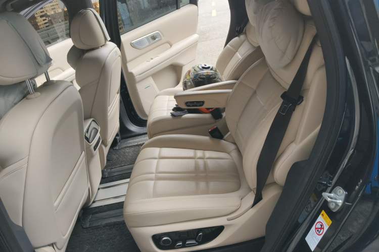 Used Deepal S09 2025 Rear-Drive Ultra+ Interior 4