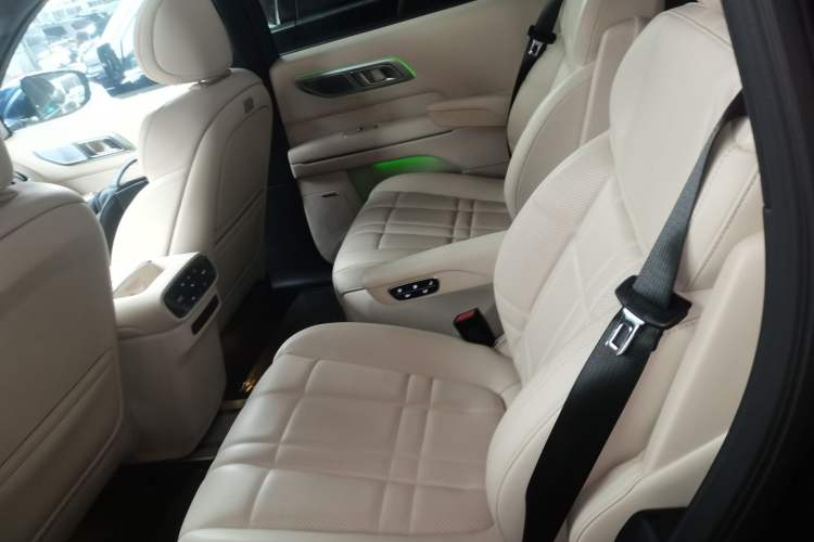 Used Deepal S09 2025 Four-Wheel Drive Ultra+ Custom Edition Interior 4