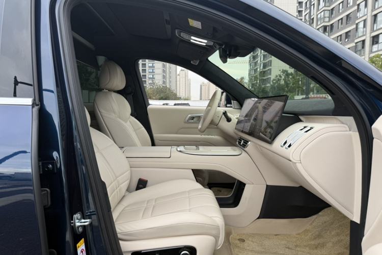 Used Deepal S09 2025 Four-Wheel Drive Ultra+ Custom Edition Interior 5