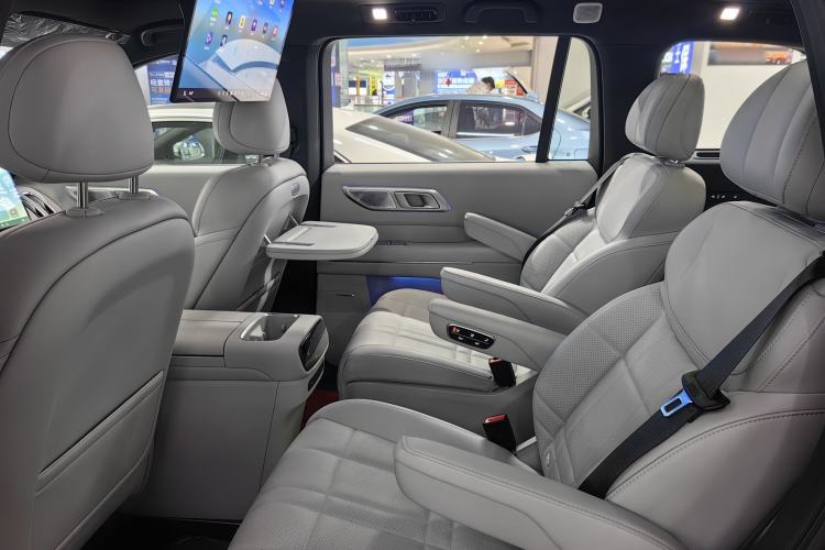 Used Deepal S09 2025 Rear-Drive Ultra Interior 8