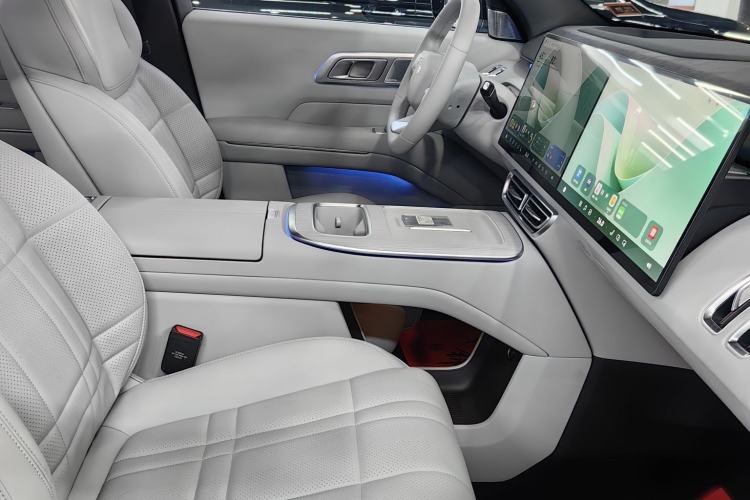 Used Deepal S09 2025 Rear-Drive Ultra Interior 9