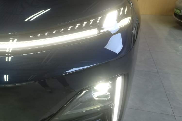 Used Deepal S09 2025 Four-Wheel Drive Ultra+ Custom Edition Left Front Headlight