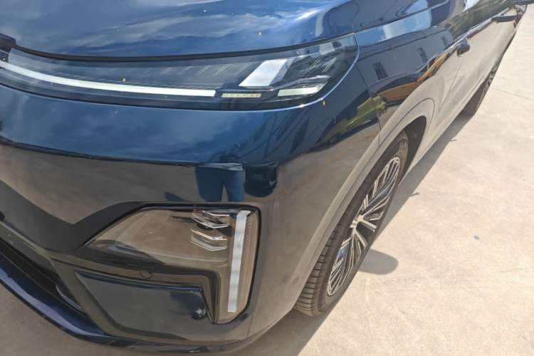 Used Deepal S09 2025 Four-Wheel Drive Ultra+ Custom Edition Left Front Headlight