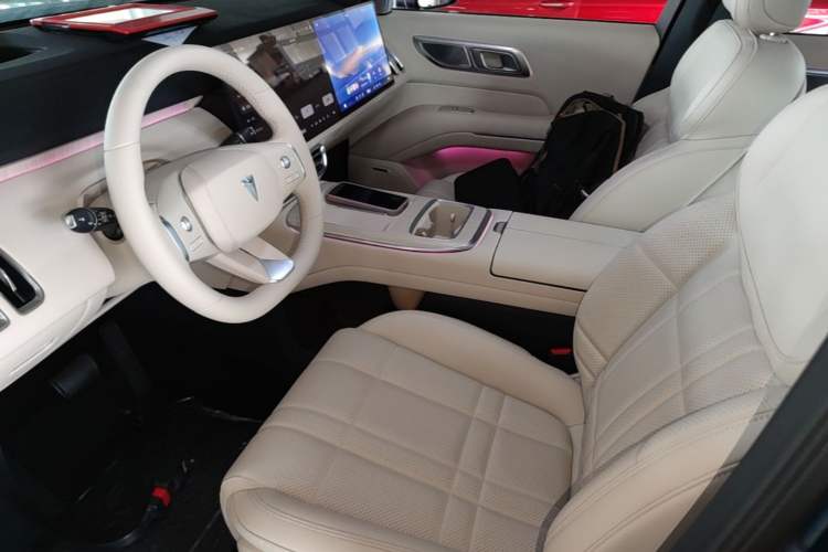 Used Deepal S09 2025 Model Rear-Wheel Drive Ultra+ Long-Range Version Left Front Seat