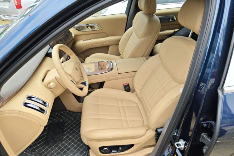 Used Deepal S09 2025 Model Rear-Wheel Drive Ultra+ Long-Range Version Left Front Seat