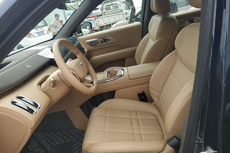Used Deepal S09 2025 Model Rear-Wheel Drive Ultra+ Long-Range Version Left Front Seat