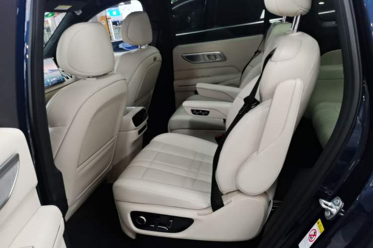 Used Deepal S09 2025 Four-Wheel Drive Ultra+ Custom Edition Left Rear Seat