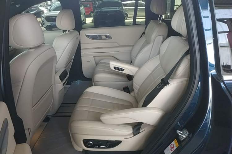 Used Deepal S09 2025 Four-Wheel Drive Ultra+ Custom Edition Left Rear Seat