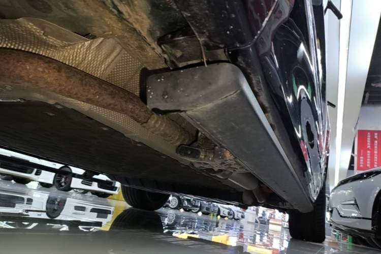 Used Deepal S09 2025 Four-Wheel Drive Ultra+ Custom Edition Left Side Sill