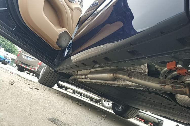 Used Deepal S09 2025 Model Rear-Wheel Drive Ultra+ Long-Range Version Left Side Sill