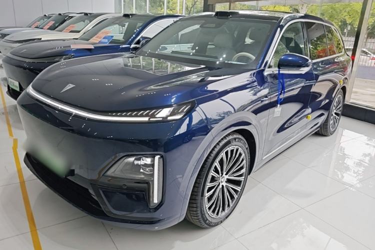Deepal S09 2025 Four-Wheel Drive Ultra+ Custom Edition