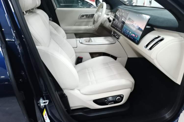 Used Deepal S09 2025 Four-Wheel Drive Ultra+ Custom Edition Right Front Seat