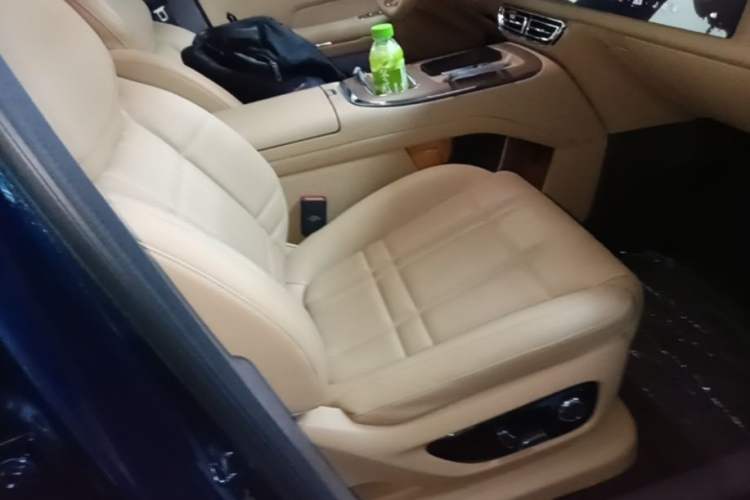 Used Deepal S09 2025 Rear-Drive Ultra+ Right Front Seat