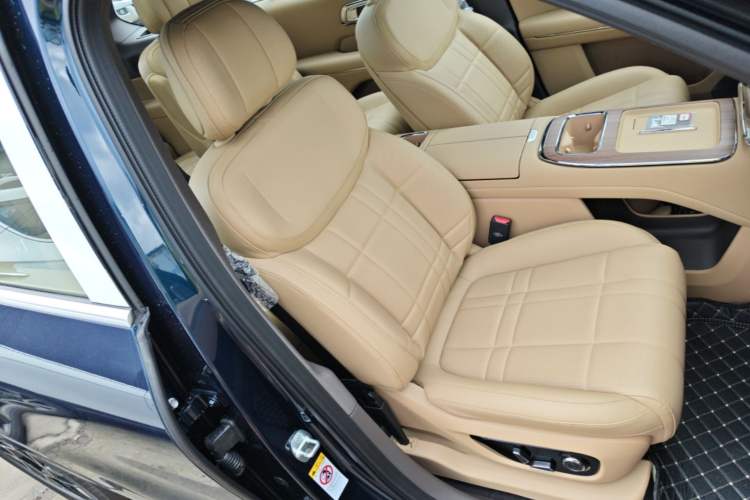 Used Deepal S09 2025 Model Rear-Wheel Drive Ultra+ Long-Range Version Right Front Seat