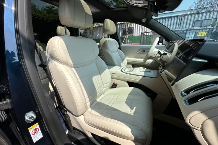 Used Deepal S09 2025 Four-Wheel Drive Ultra+ Custom Edition Right Front Seat