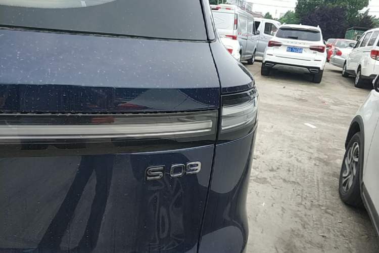 Used Deepal S09 2025 Model Rear-Wheel Drive Ultra+ Long-Range Version Right Rear Taillight