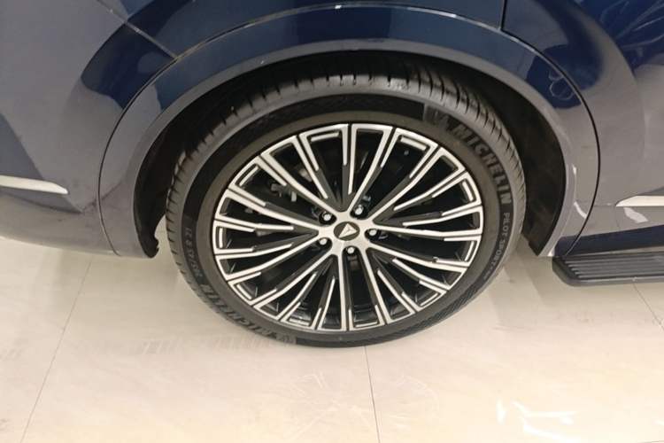 Used Deepal S09 2025 Four-Wheel Drive Ultra+ Custom Edition Right Rear Wheel Hub