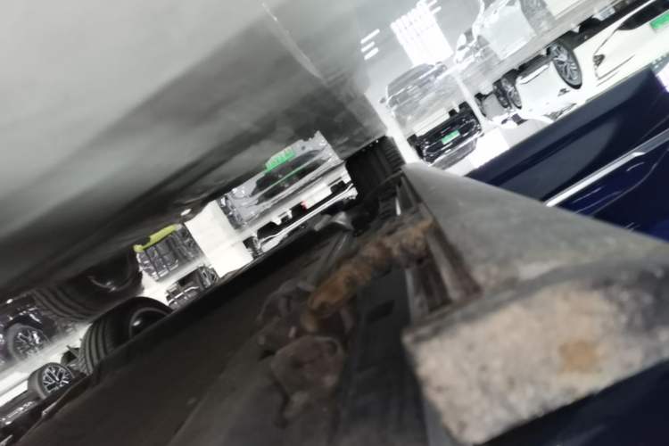 Used Deepal S09 2025 Four-Wheel Drive Ultra+ Custom Edition Right Side Sill