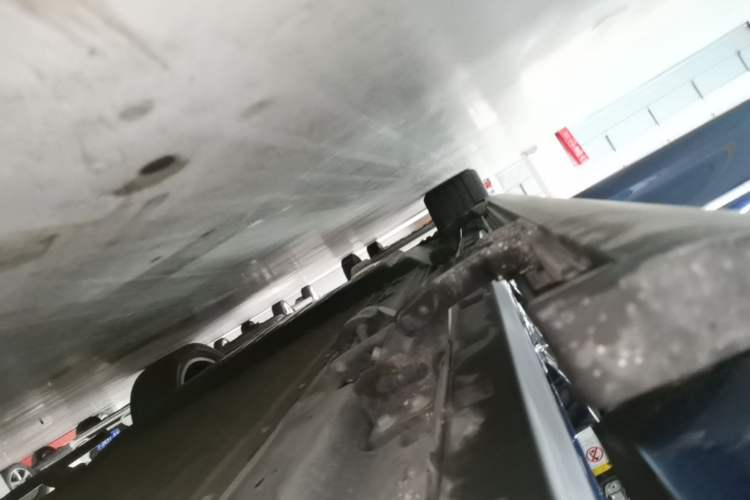 Used Deepal S09 2025 Rear-Drive Ultra+ Right Side Sill