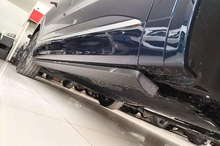 Used Deepal S09 2025 Rear-Drive Max Right Side Sill