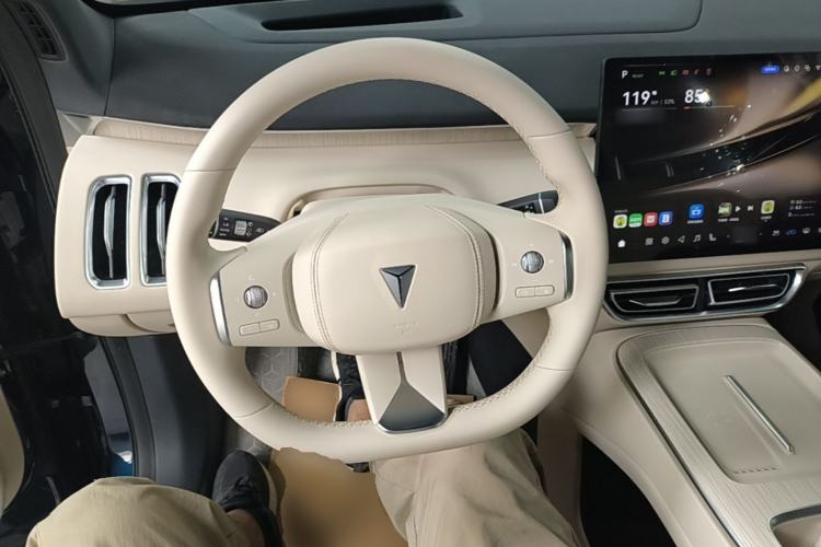 Used Deepal S09 2025 Rear-Drive Ultra+ Steering Wheel
