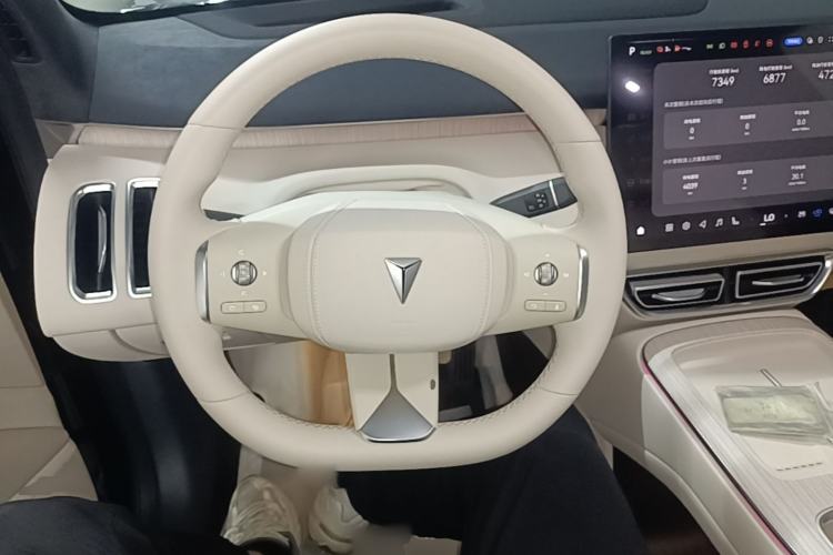 Used Deepal S09 2025 Four-Wheel Drive Ultra+ Custom Edition Steering Wheel