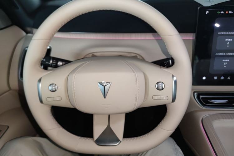 Used Deepal S09 2025 Model Rear-Wheel Drive Ultra+ Long-Range Version Steering Wheel