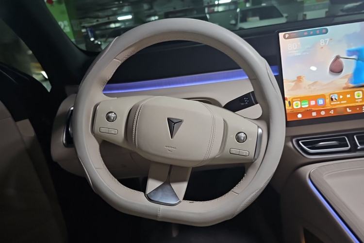 Used Deepal S09 2025 Rear-Drive Ultra+ Steering Wheel