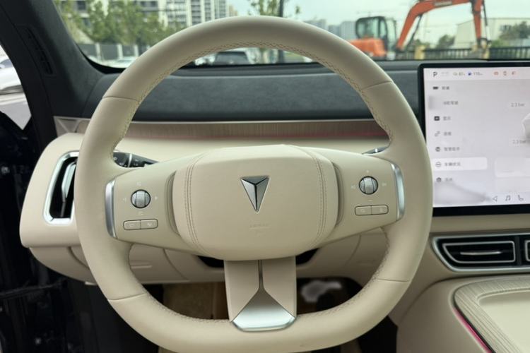 Used Deepal S09 2025 Four-Wheel Drive Ultra+ Custom Edition Steering Wheel