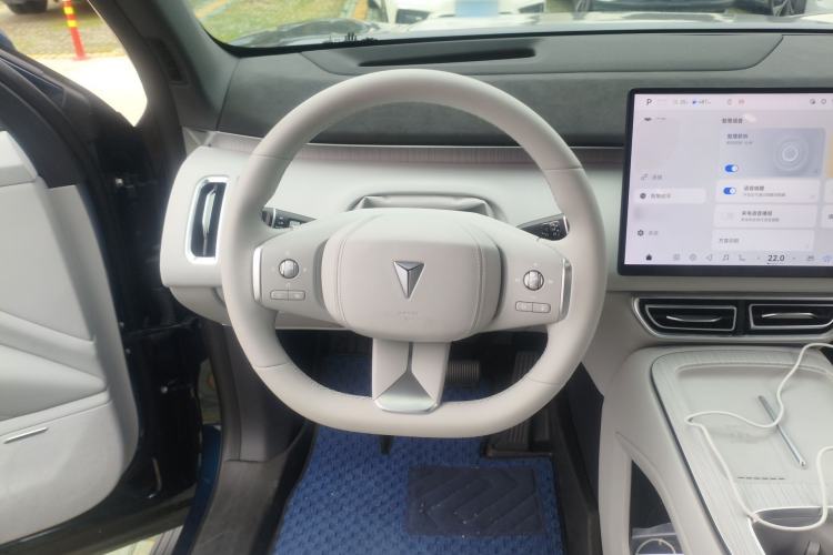 Used Deepal S09 2025 Rear-Drive Ultra Steering Wheel