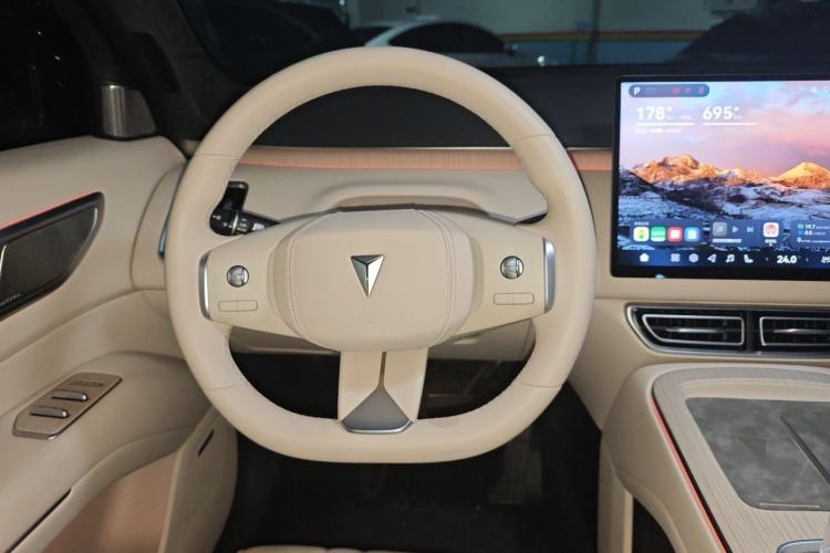 Used Deepal S09 2025 Four-Wheel Drive Ultra+ Custom Edition Steering Wheel