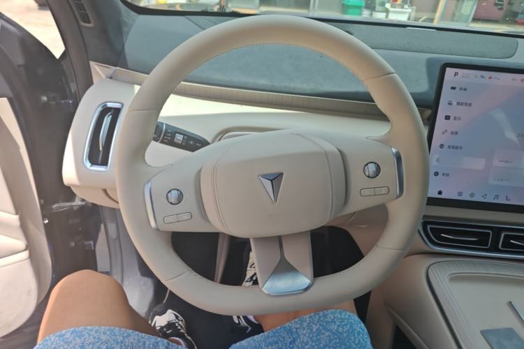 Used Deepal S09 2025 Four-Wheel Drive Ultra+ Custom Edition Steering Wheel