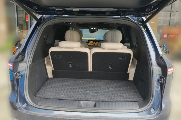 Used Deepal S09 2025 Rear-Drive Ultra+ Trunk