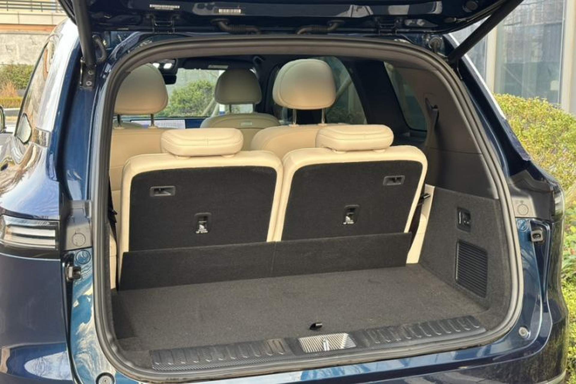 Used Deepal S09 2025 Four-Wheel Drive Ultra+ Custom Edition Trunk