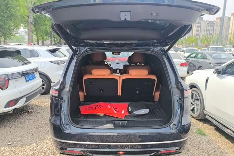 Used Deepal S09 2025 Four-Wheel Drive Ultra+ Custom Edition Trunk
